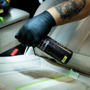 ED051_leather-cleaner-1-300x300-300x300.jpg