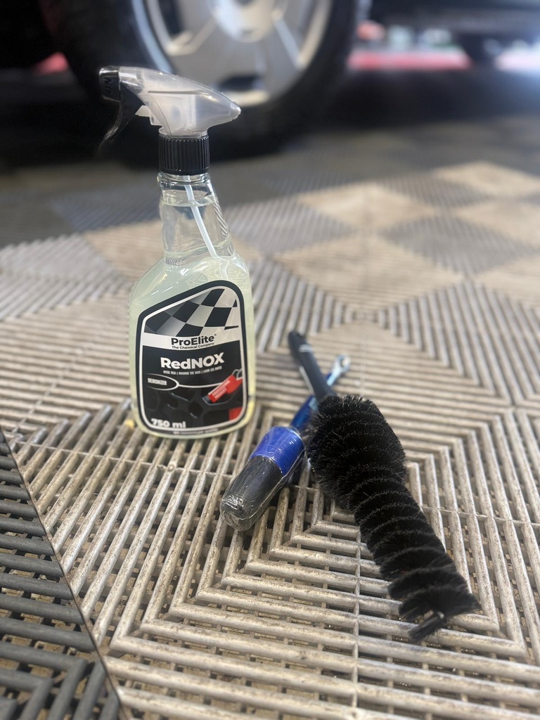 ProElite RedNox Felgenreiniger & Flugrostentferner-Kit 750 ml